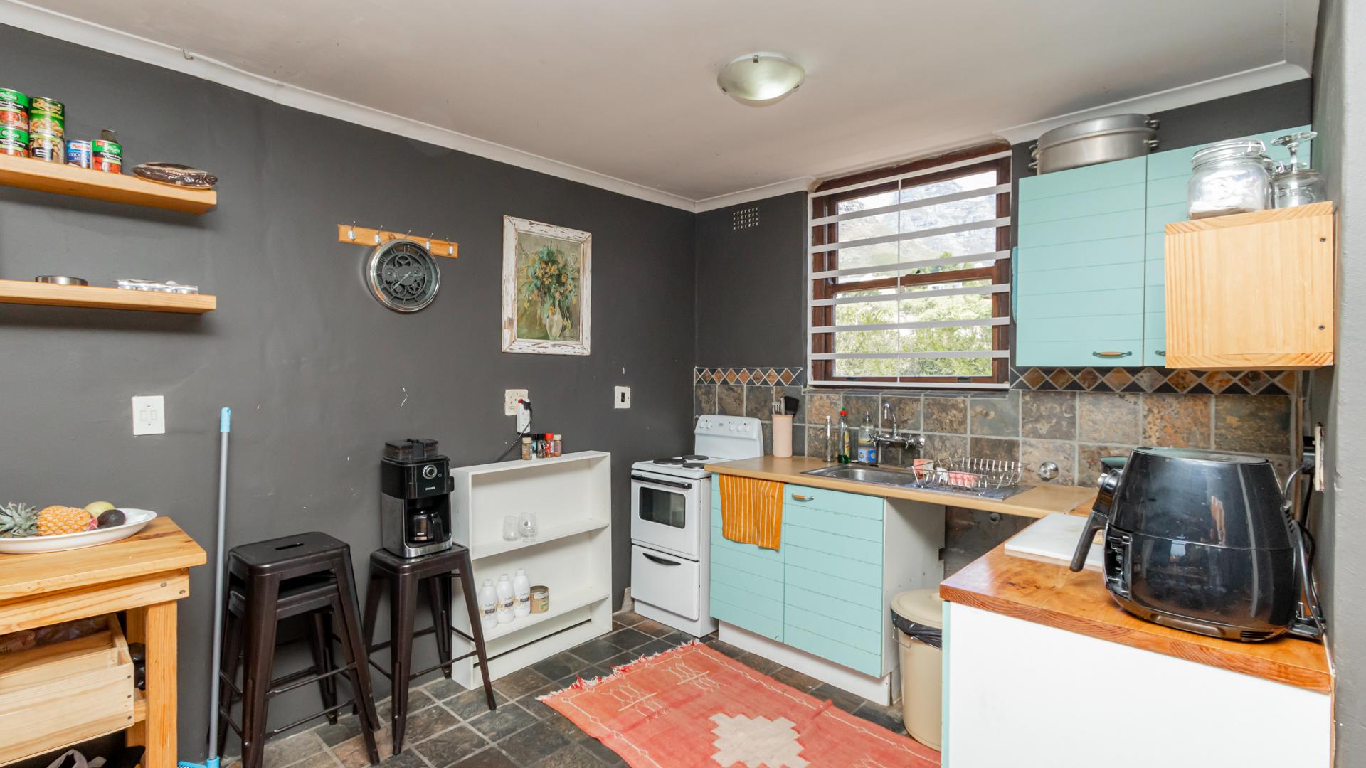 3 Bedroom Property for Sale in Zonnebloem Western Cape